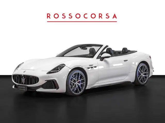 Maserati GranCabrio Trofeo 3.0 V6 550 CV