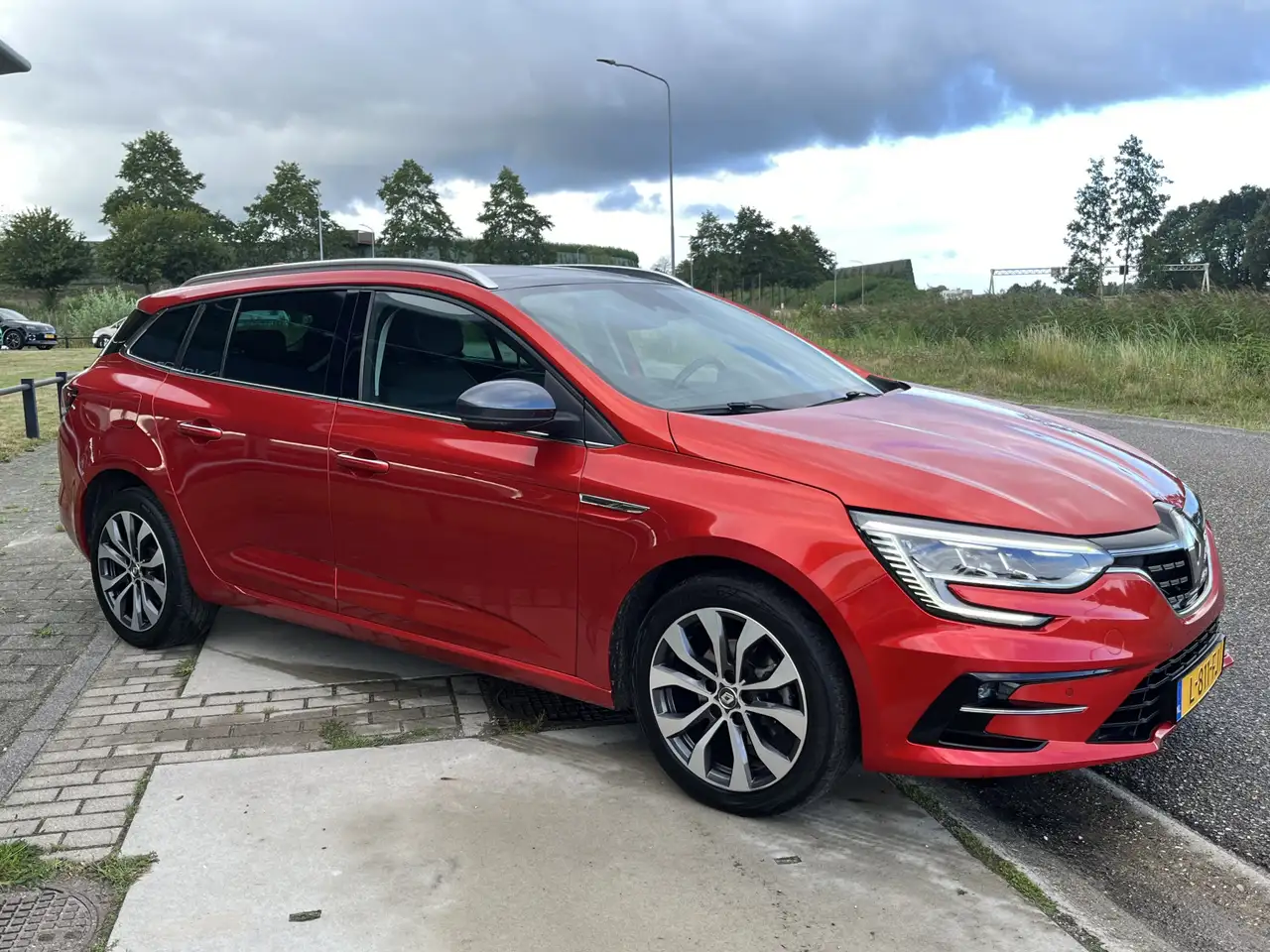 Renault Megane Estate 1.3 TCe 140PK Business Edition One / Trekha, миниатюра 6