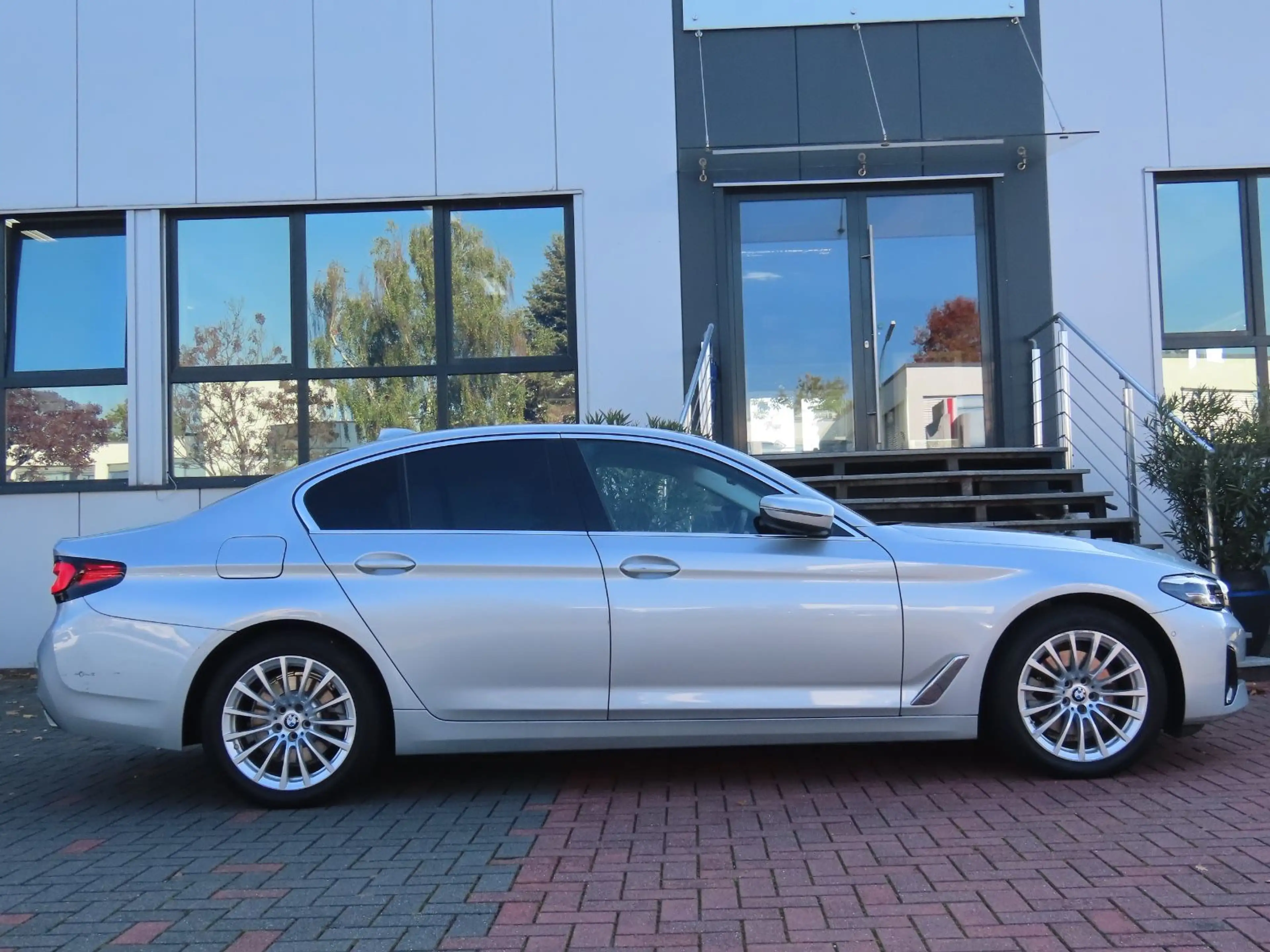 BMW 520 d xDrive Autom. Leder Ambiente Klimaauto. — photo 12