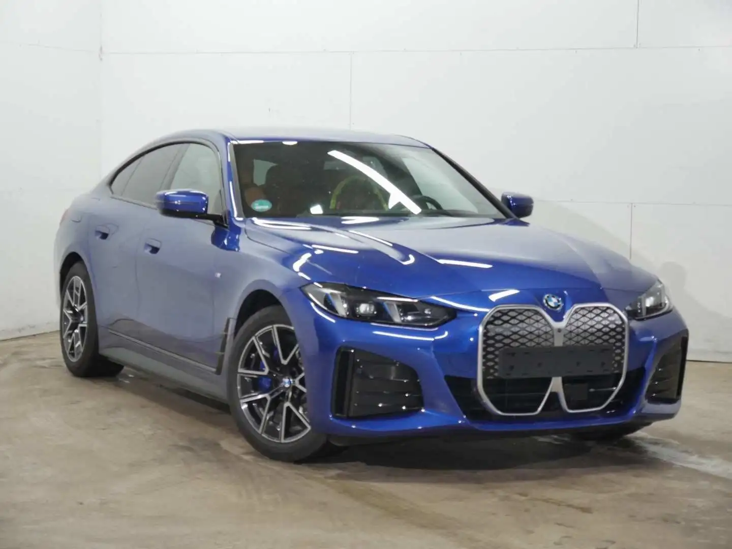 BMW i4 eDrive40 M SPORTPAKET+AHK+LIVE COCKPIT PRO+ Blauw - 2