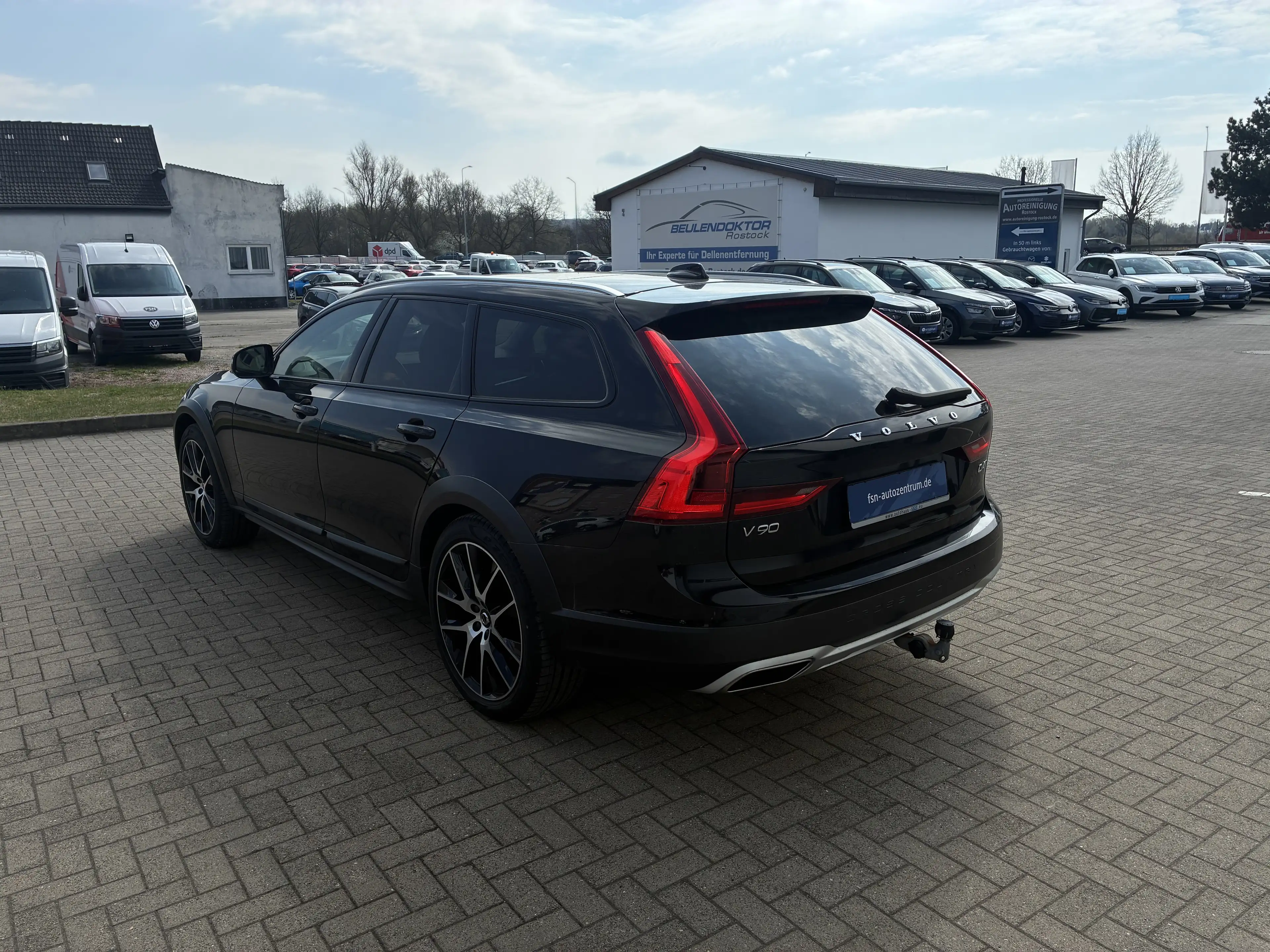 Volvo V90 Cross Country D4 AWD Pro LED 360° NAVI AHK — photo 5