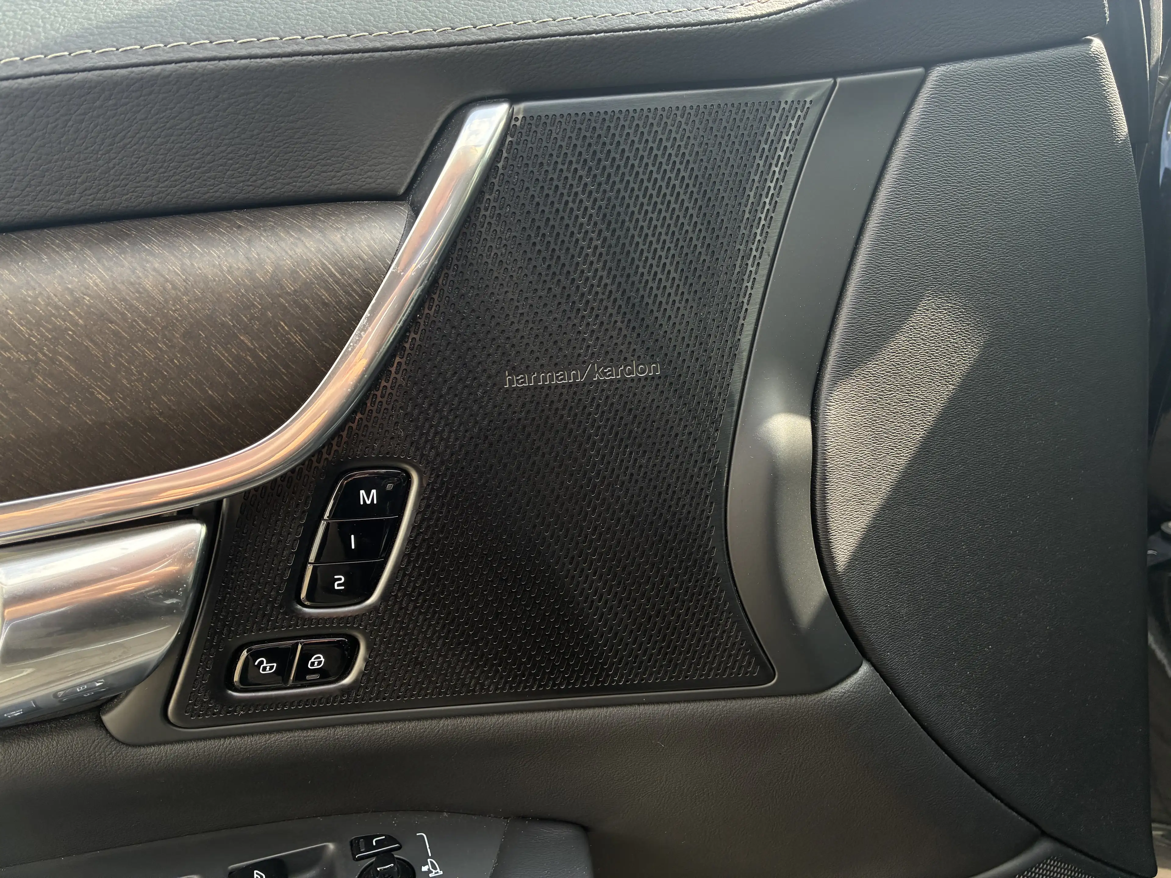 Volvo V90 Cross Country D4 AWD Pro LED 360° NAVI AHK — photo 10