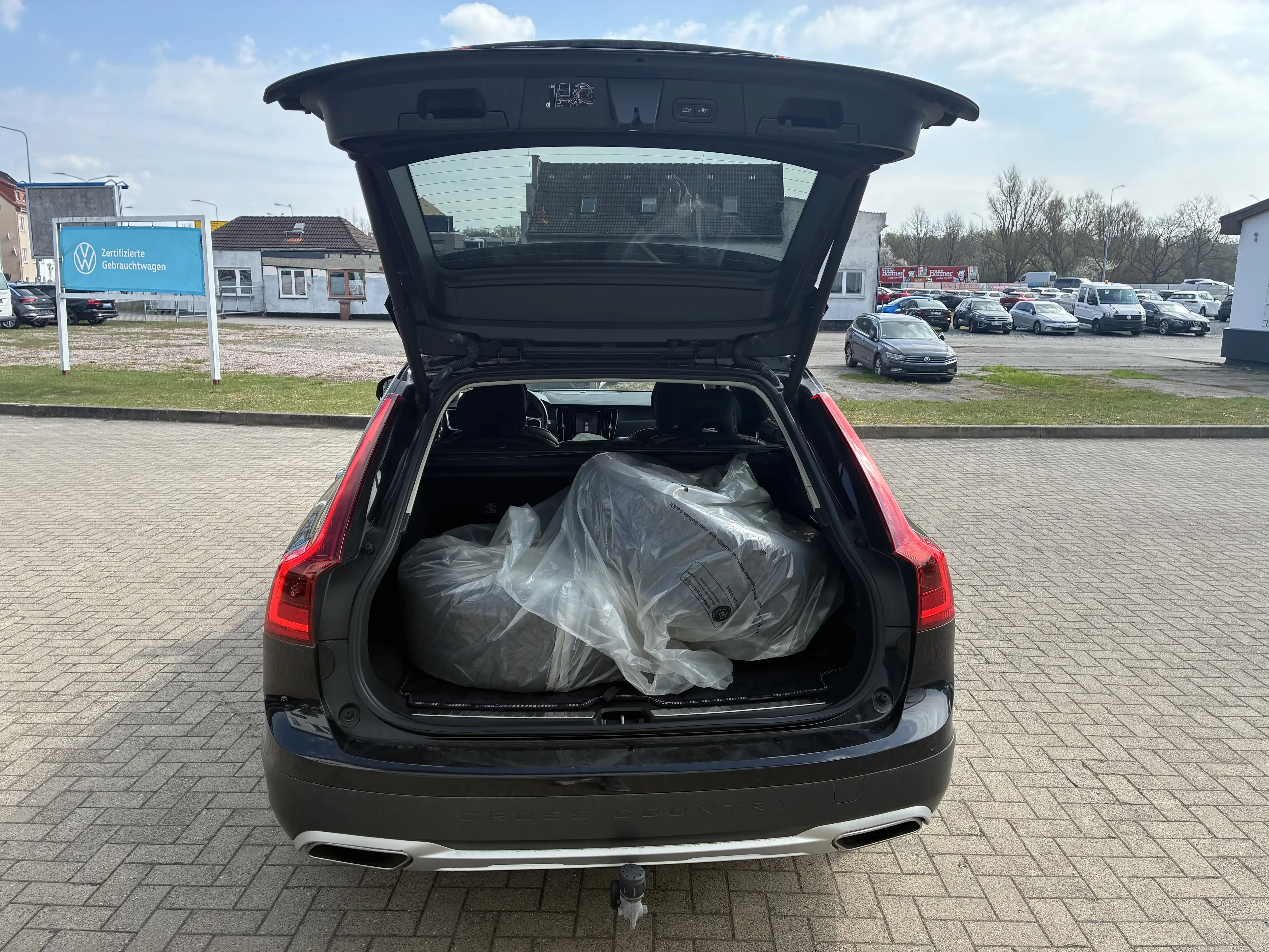 Volvo V90 Cross Country D4 AWD Pro LED 360° NAVI AHK — photo 7