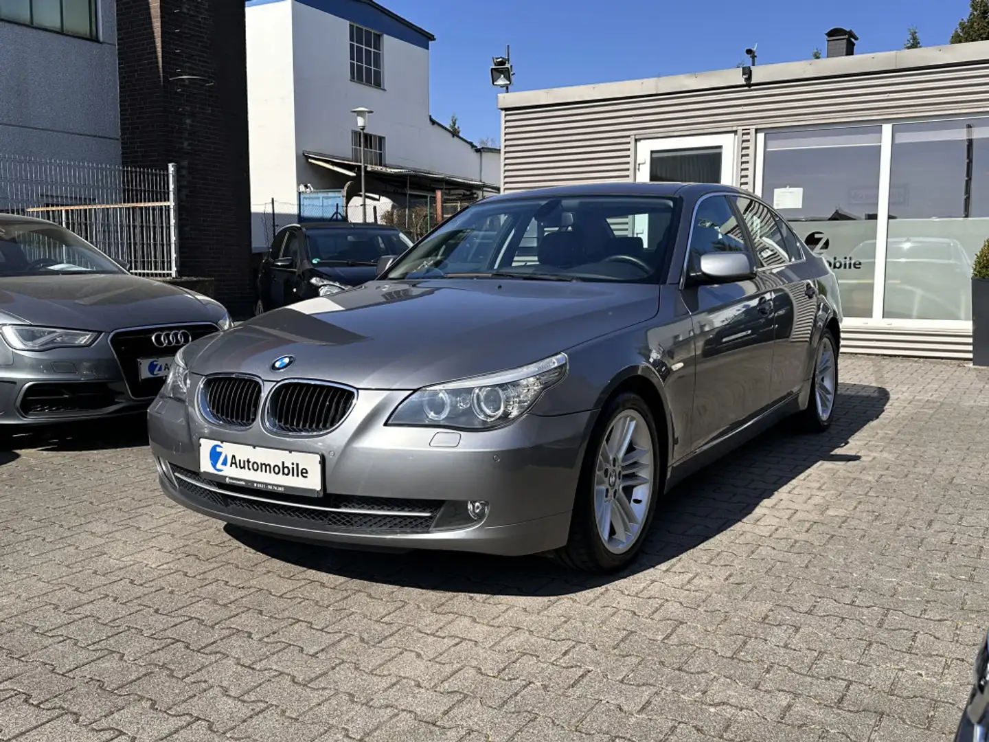 BMW 520 Autom.*Schiebedach*Leder - 2