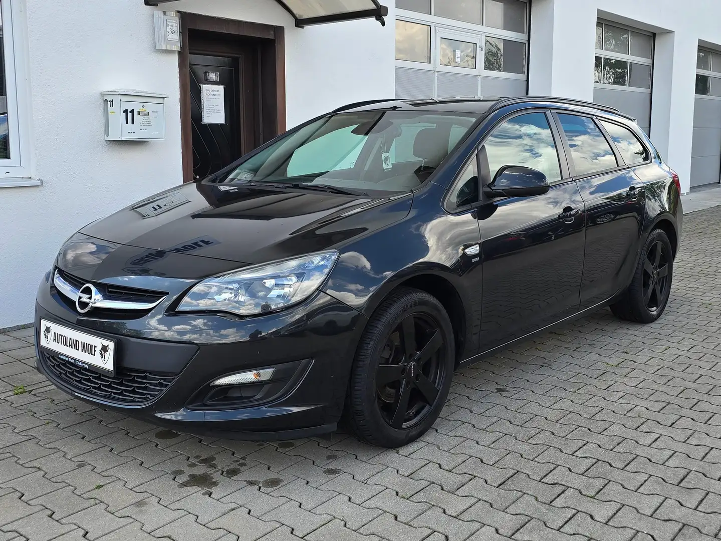 Opel Astra 1.6 CDTI DPF ecoFLEX Sports /Stop Selection Schwarz - 1