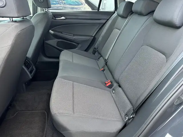 Volkswagen Golf view 11