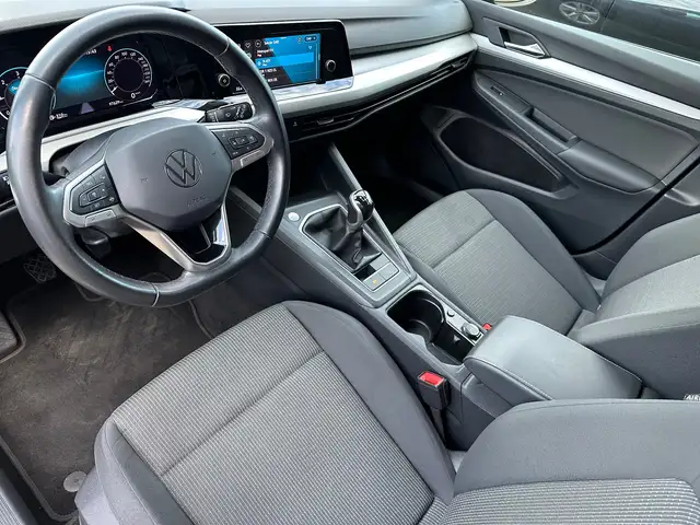 Volkswagen Golf view 9