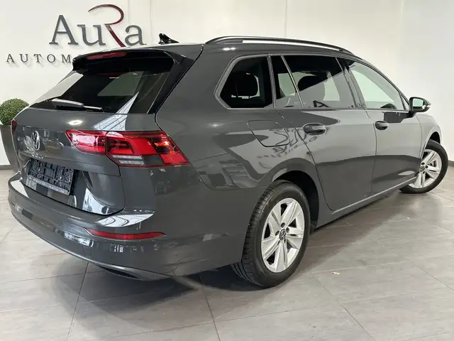Volkswagen Golf view 4