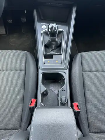 Volkswagen Golf view 14