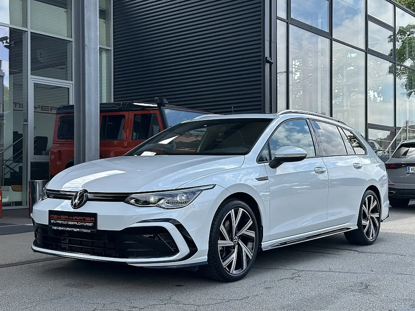Volkswagen Golf Variant 2,0 TDI R-Line DSG / AHK / RFK / SZH Weiß - 2