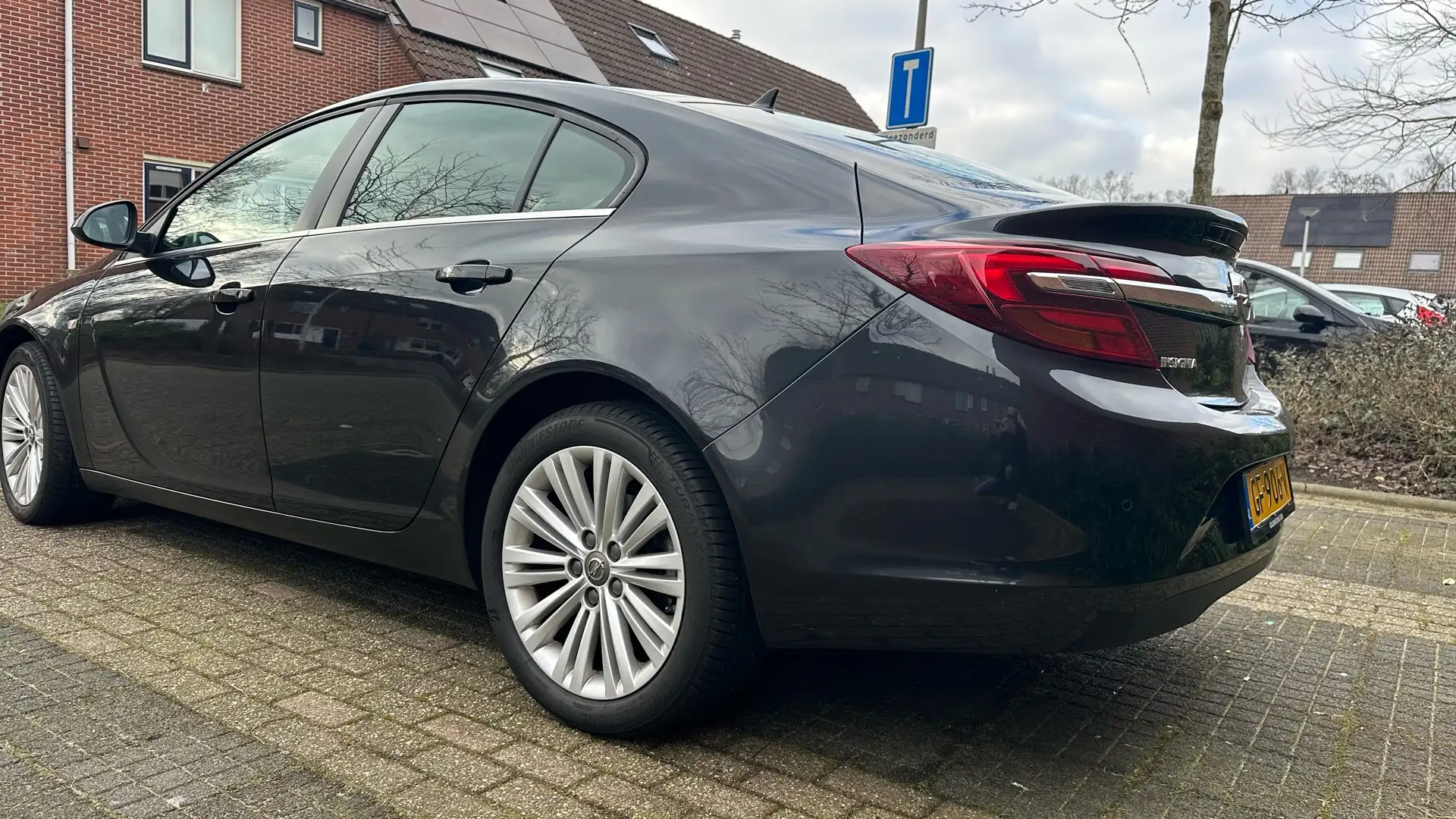 Opel Insignia 1.4 T EcoF. Bns+ Zwart - 2