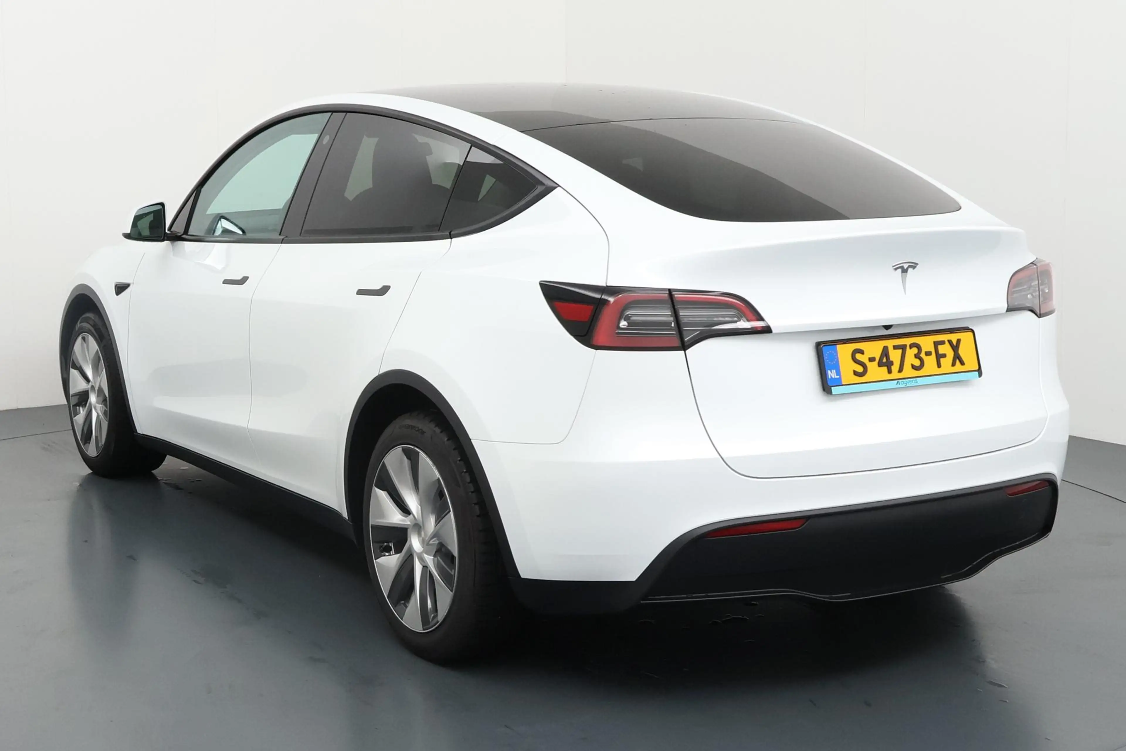 Tesla Model Y RWD 58 kWh - Sportieve Elektrische Crossover met W — photo 7