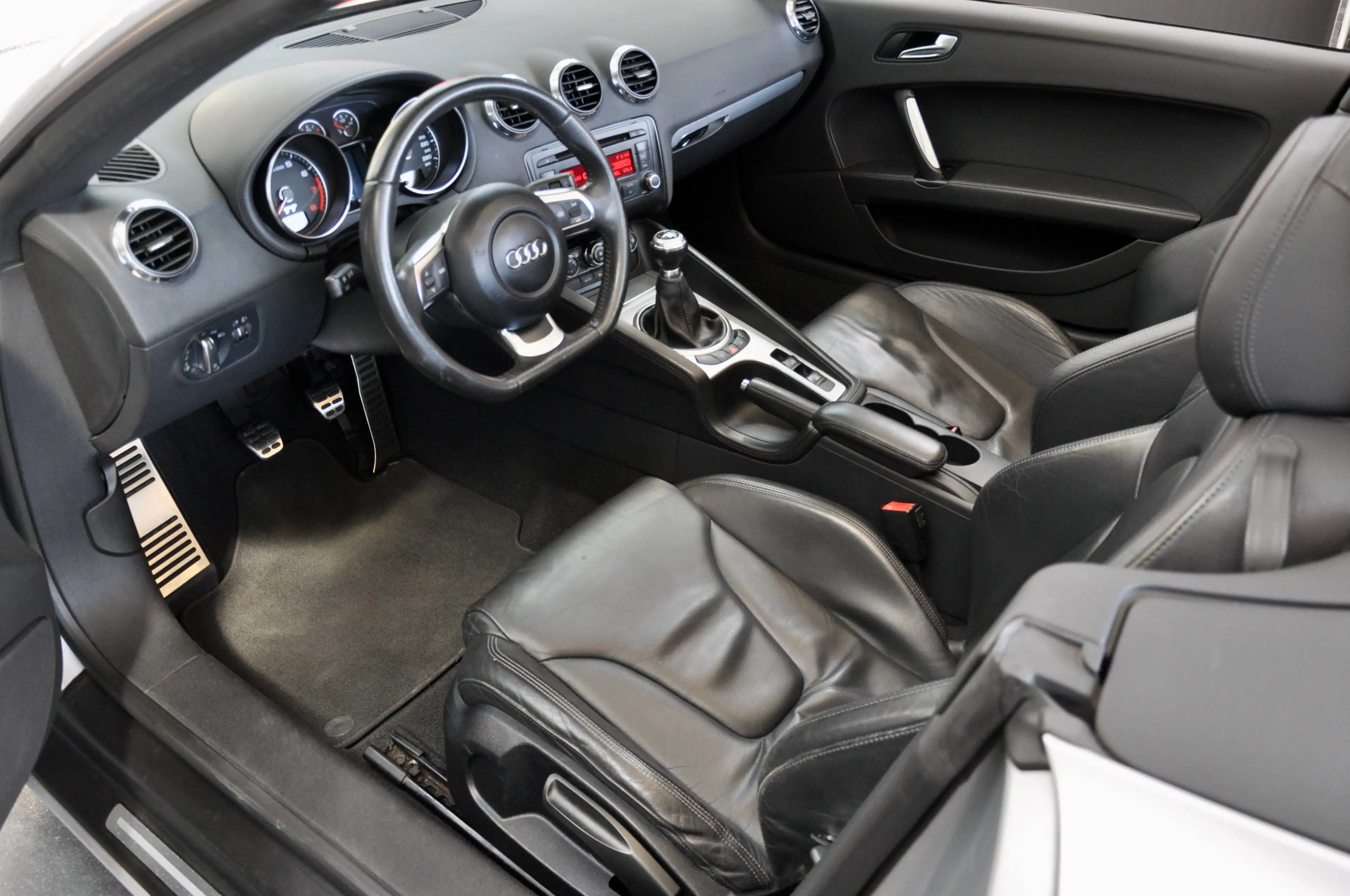 Audi TT Roadster 2.0 TFSI 200cv ** 83.000Kms Seulement ! ** — photo 7