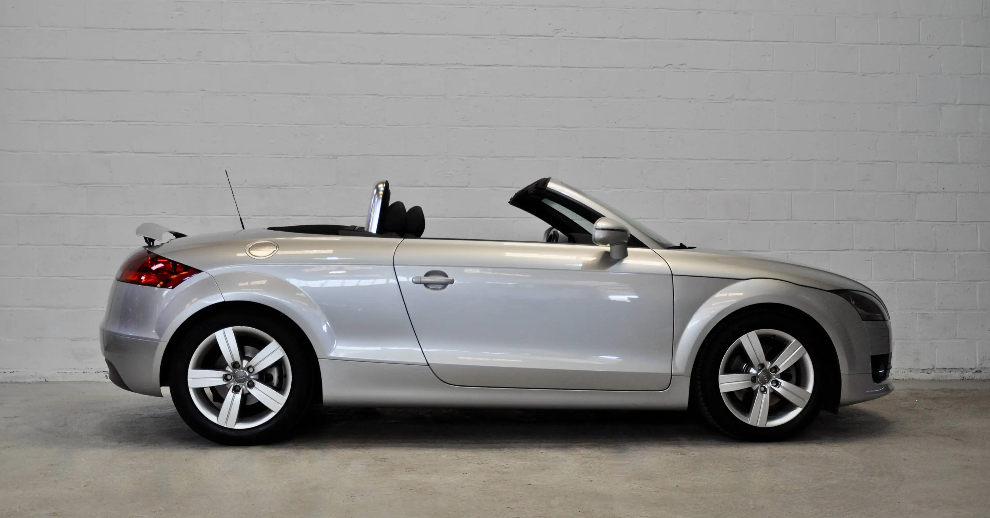 Audi TT Roadster 2.0 TFSI 200cv ** 83.000Kms Seulement ! ** — photo 4