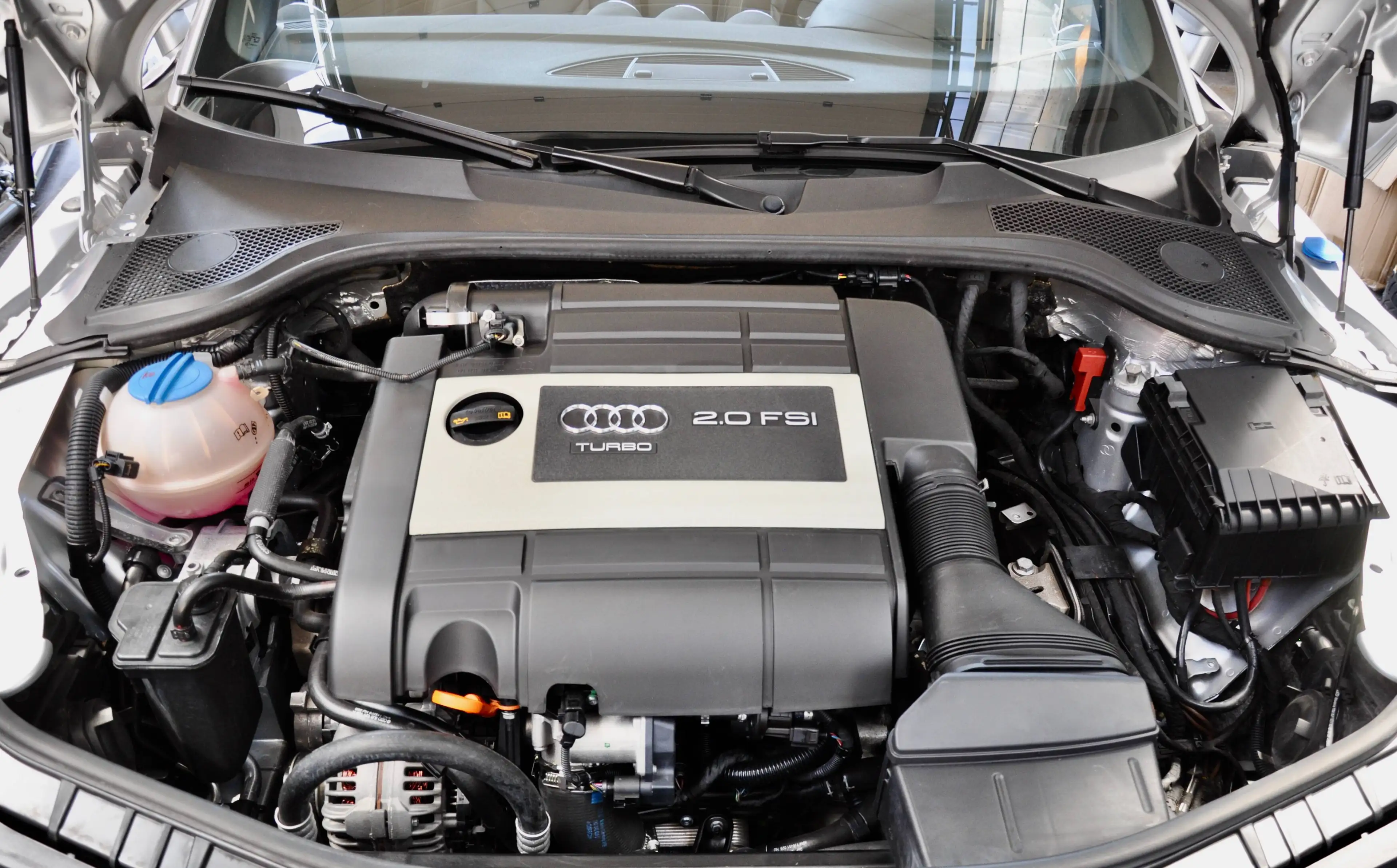 Audi TT Roadster 2.0 TFSI 200cv ** 83.000Kms Seulement ! ** — photo 15