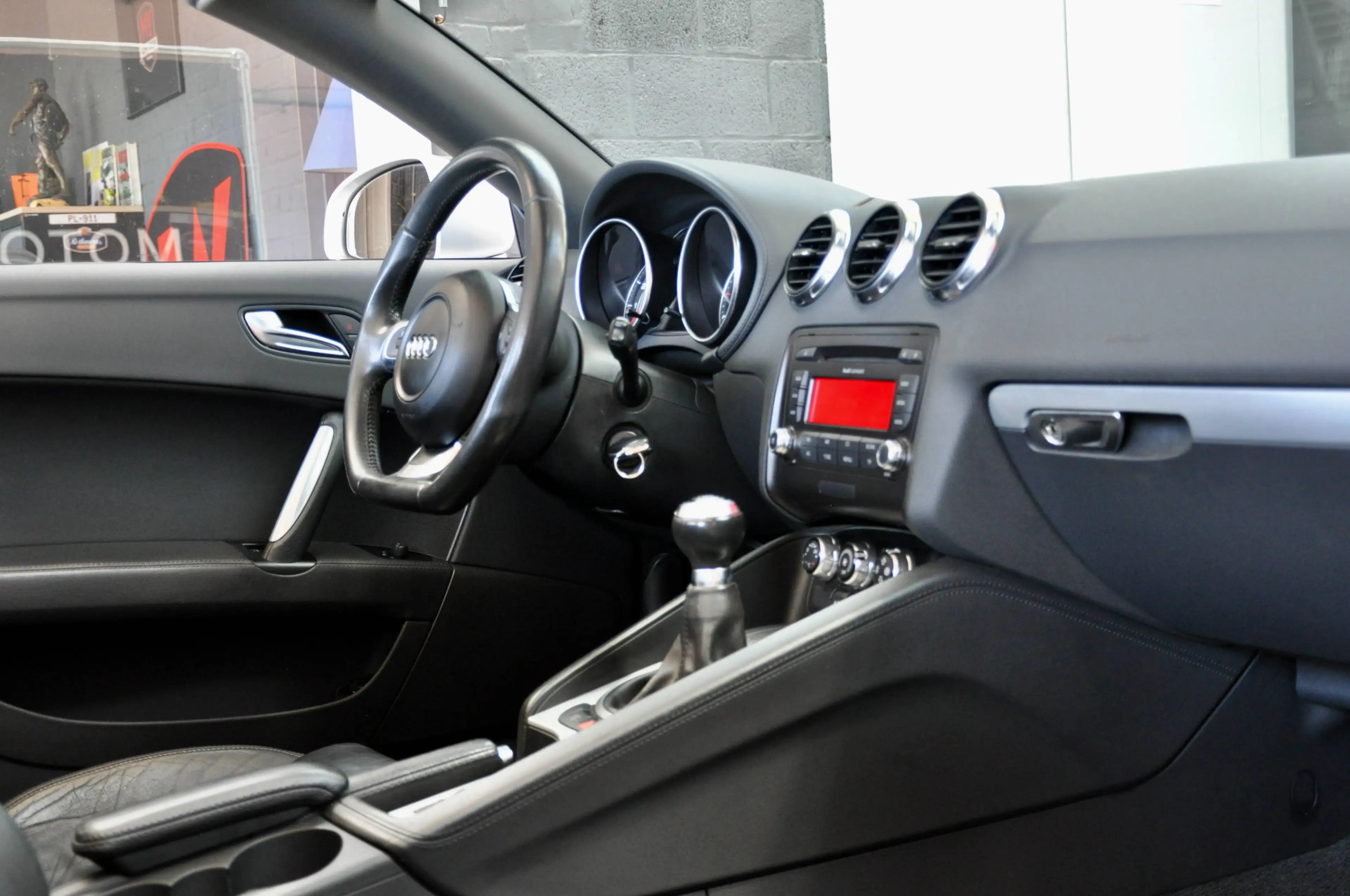 Audi TT Roadster 2.0 TFSI 200cv ** 83.000Kms Seulement ! ** — photo 10