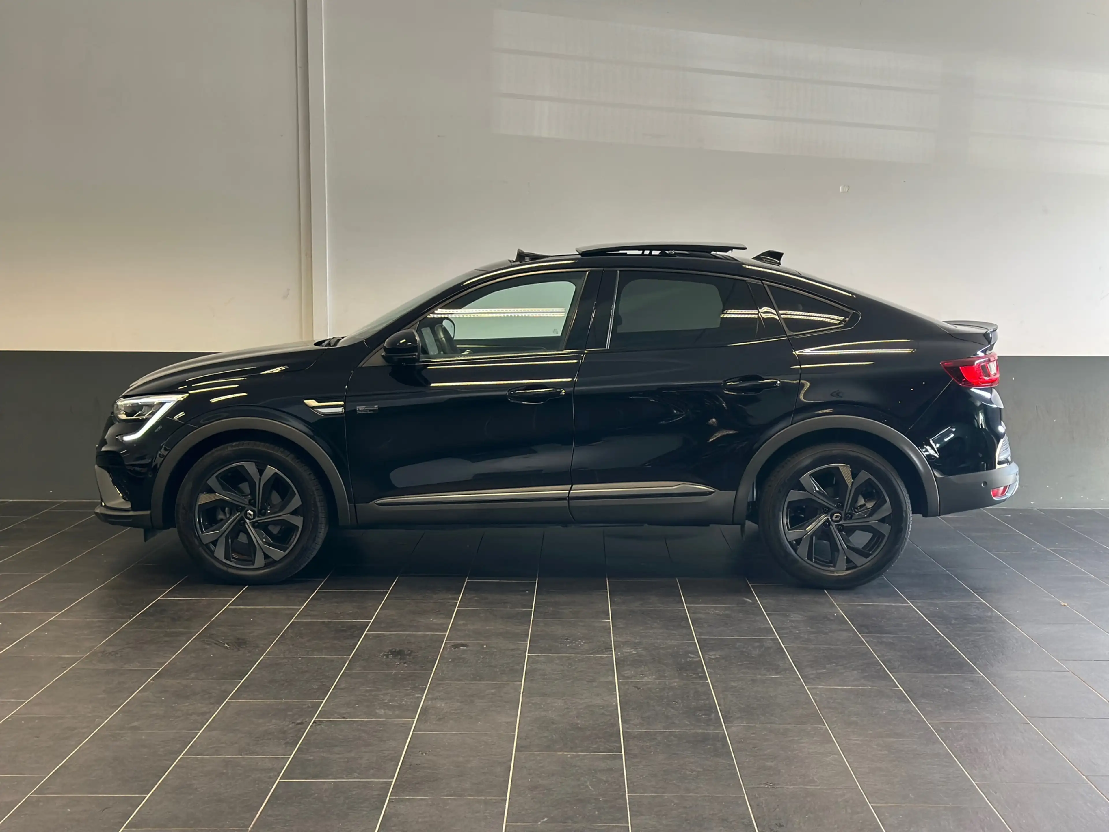 Renault Arkana 1.6 E-Tech hybrid 145 E-Tech engineered , full opt — photo 4