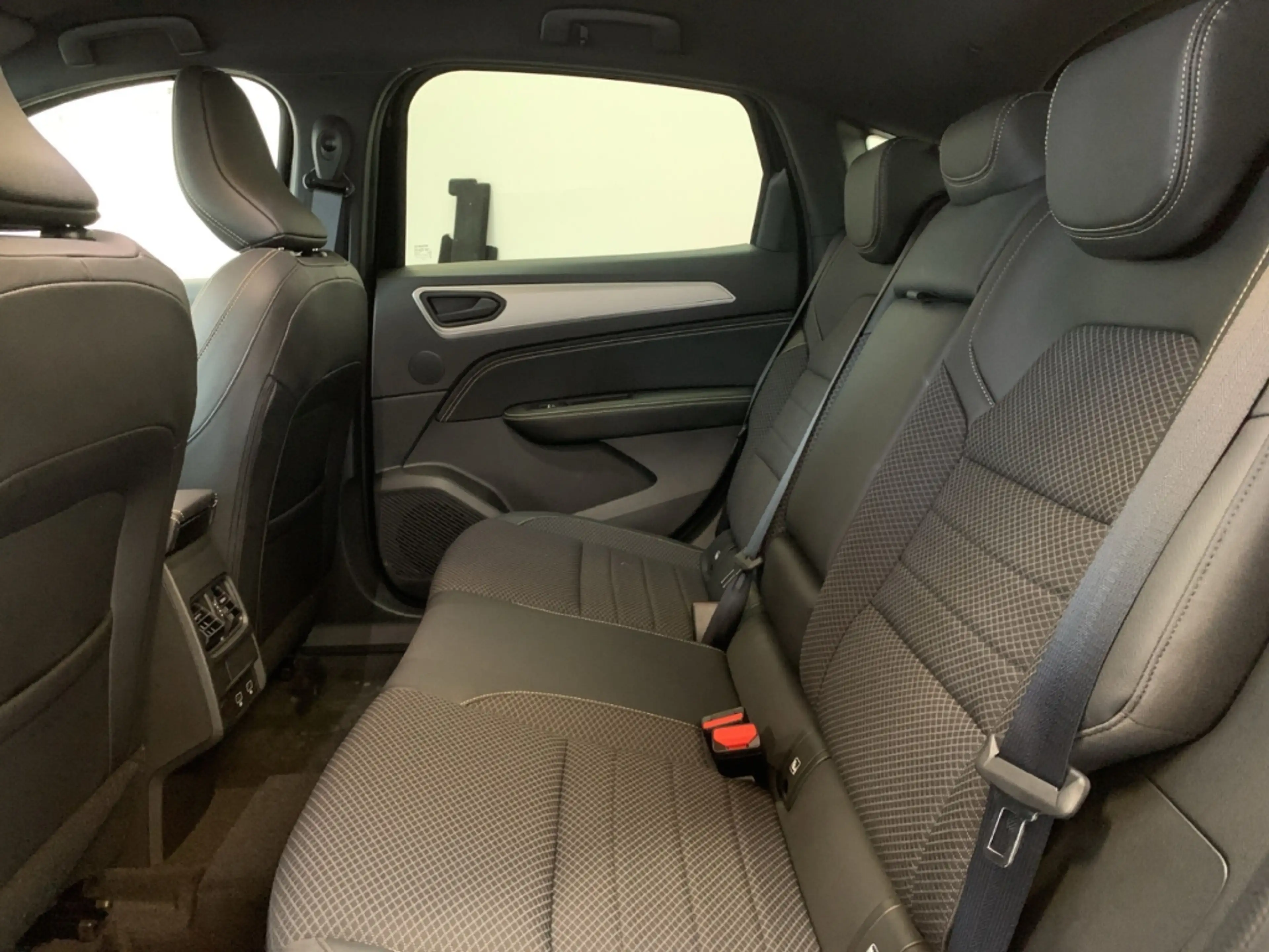 Renault Arkana TECHNO MILD HYBRID 140 EDC Techno KLIMA+VOLL-LED — photo 11
