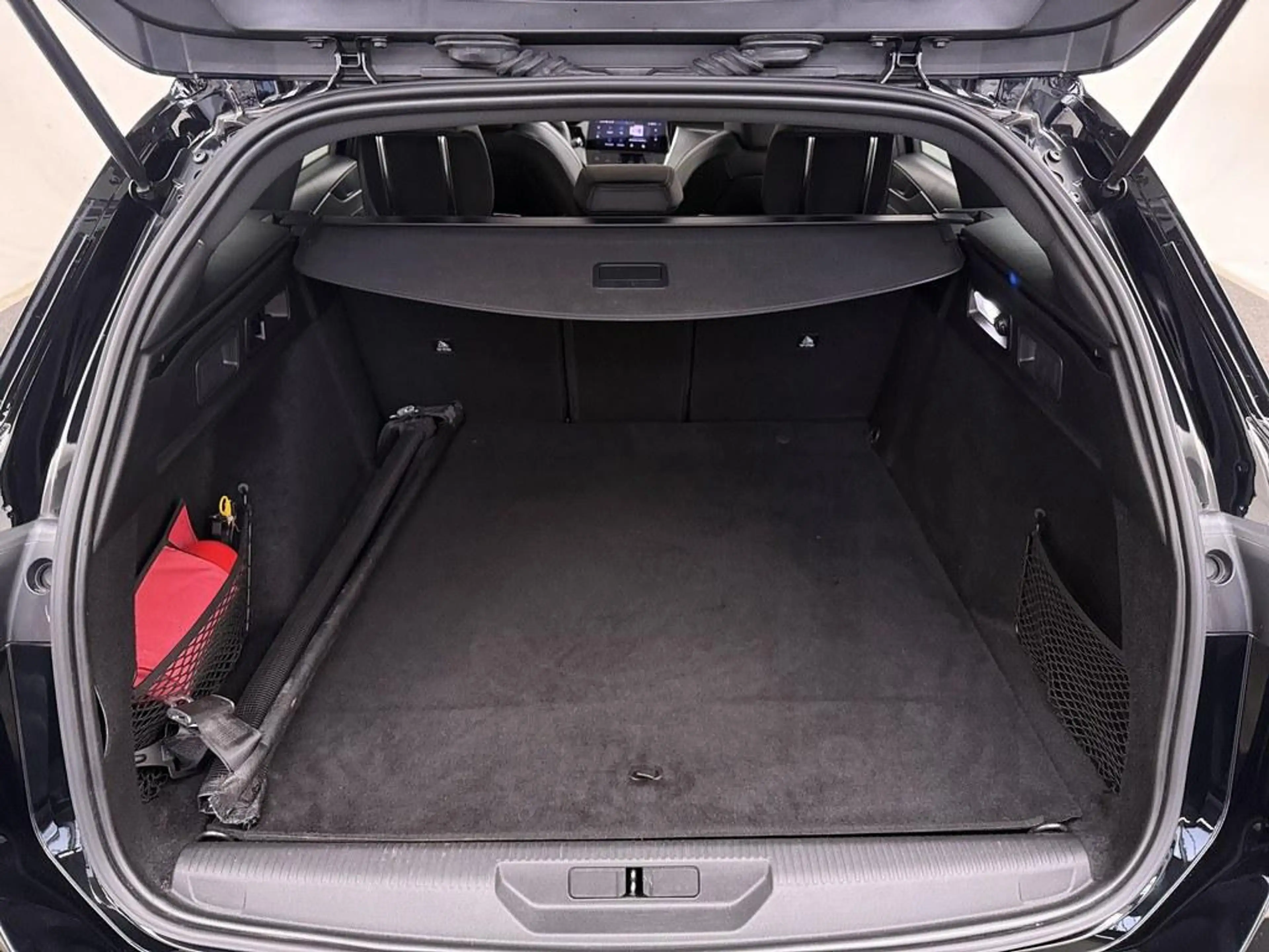 Peugeot 308 SW 1.6 Plug-in Hybrid 180 GT Pano/Trekhaak/Alcanta — photo 18