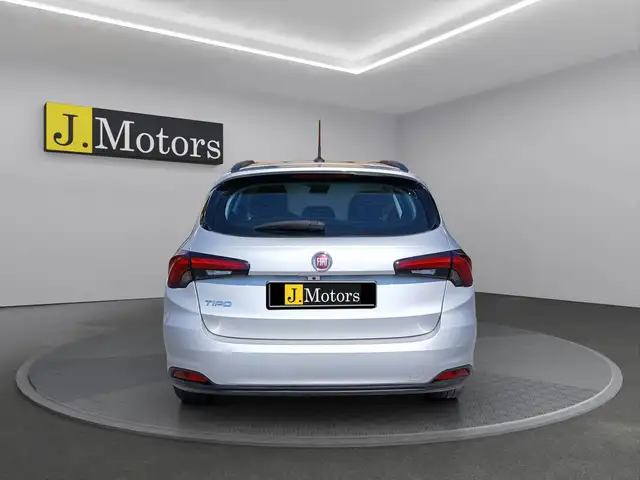 Fiat Tipo view 4
