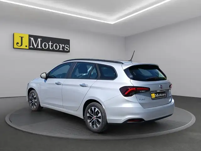 Fiat Tipo view 3