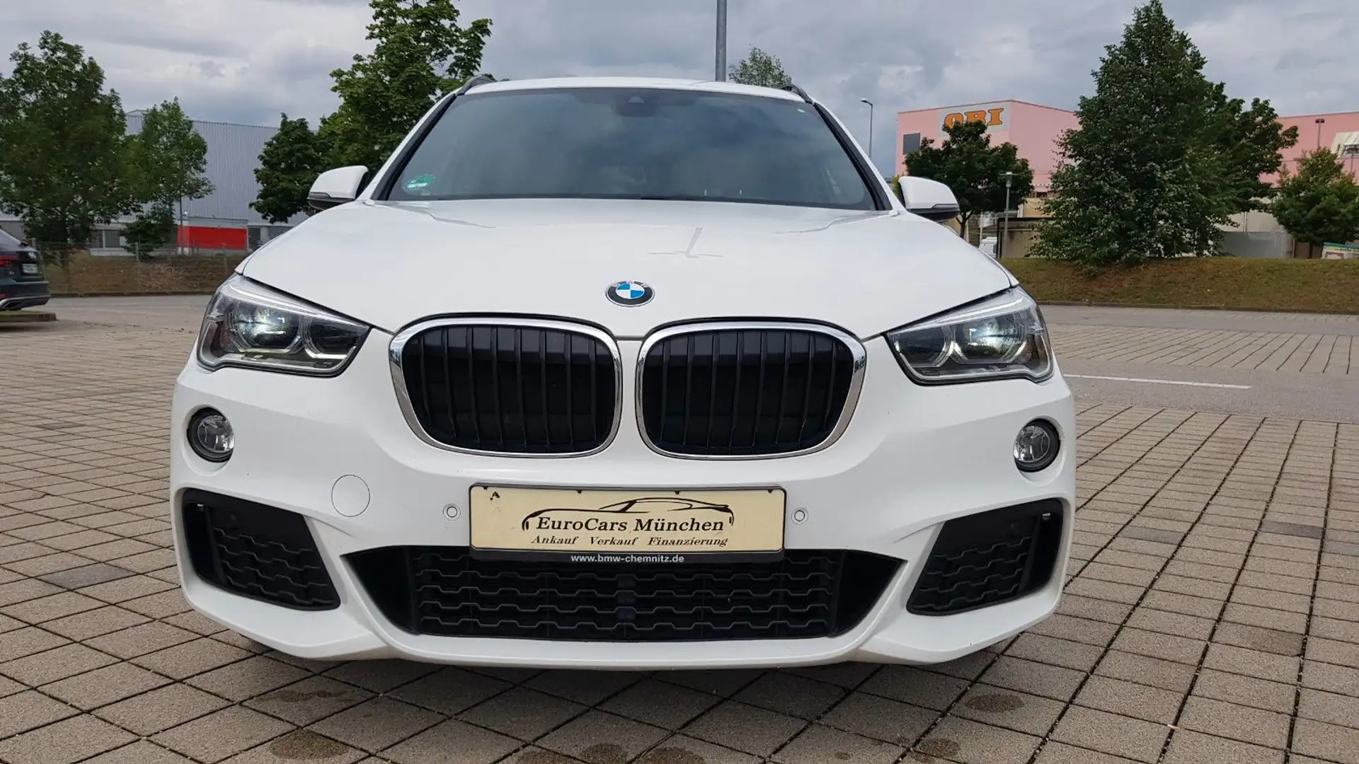 BMW X1 xDrive25d aut. ~ M Sport Paket ~ LED~HIFI~AHK Weiß - 2
