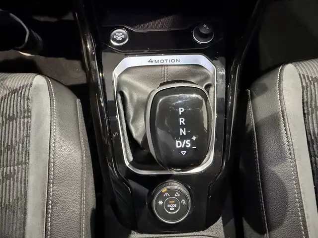 Volkswagen T-Roc view 15