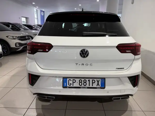 Volkswagen T-Roc view 4