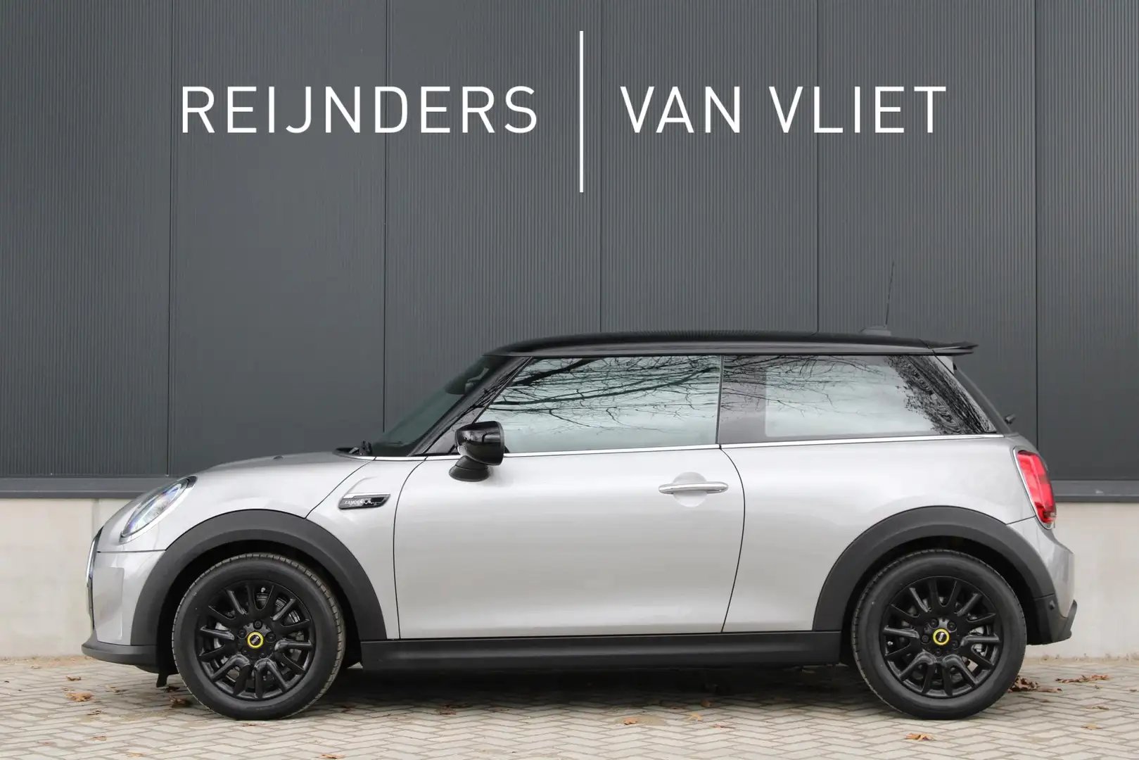 MINI Cooper SE Mini Electric Camden | NIEUW | Zwarte Hemel | Stoe Gri - 1