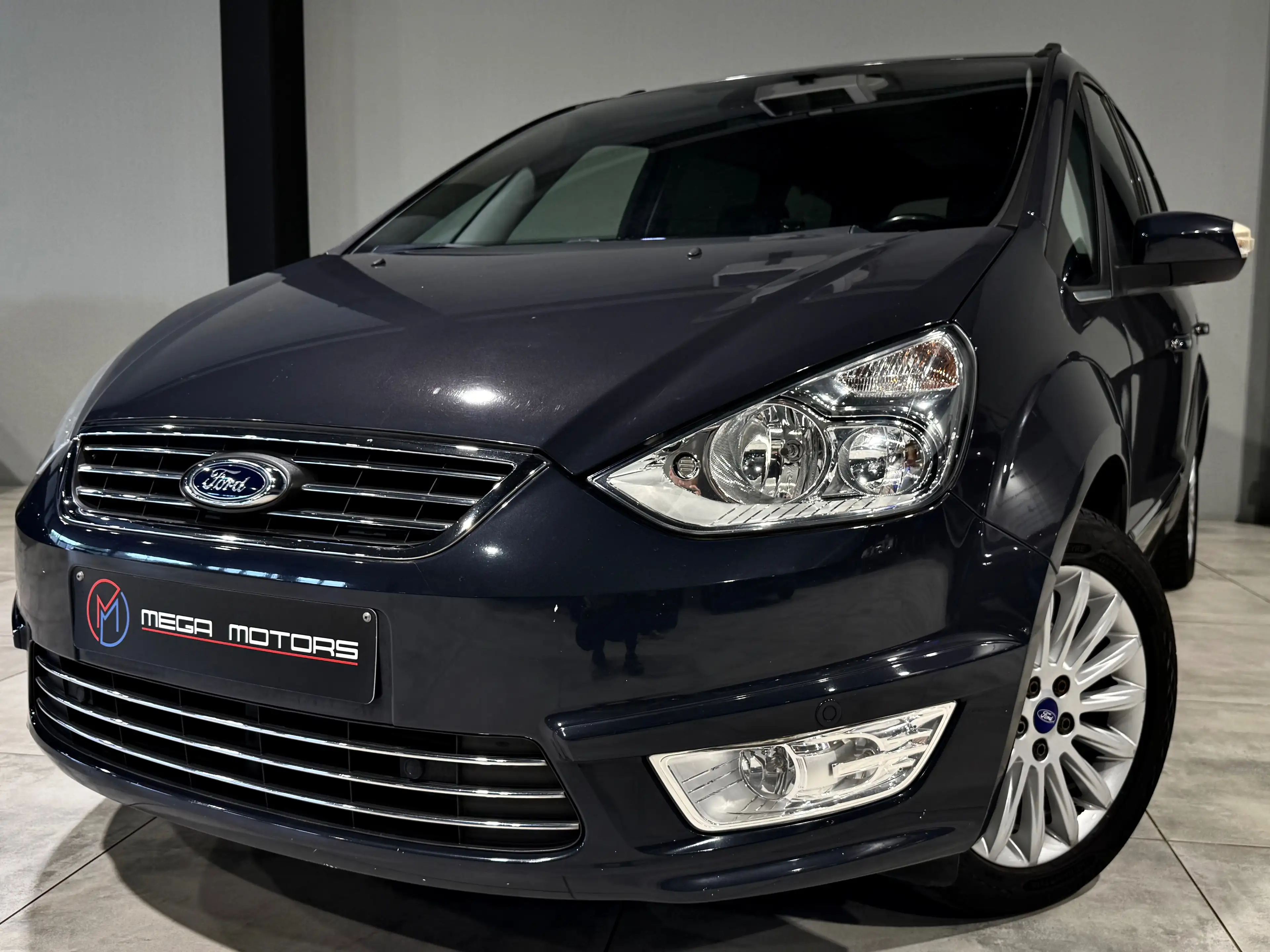 Ford Galaxy 2.0 TDCi 136CV 7 PLACES NAVi CUiR JA.17" SG.CHAUFFANTS ++ — photo 3