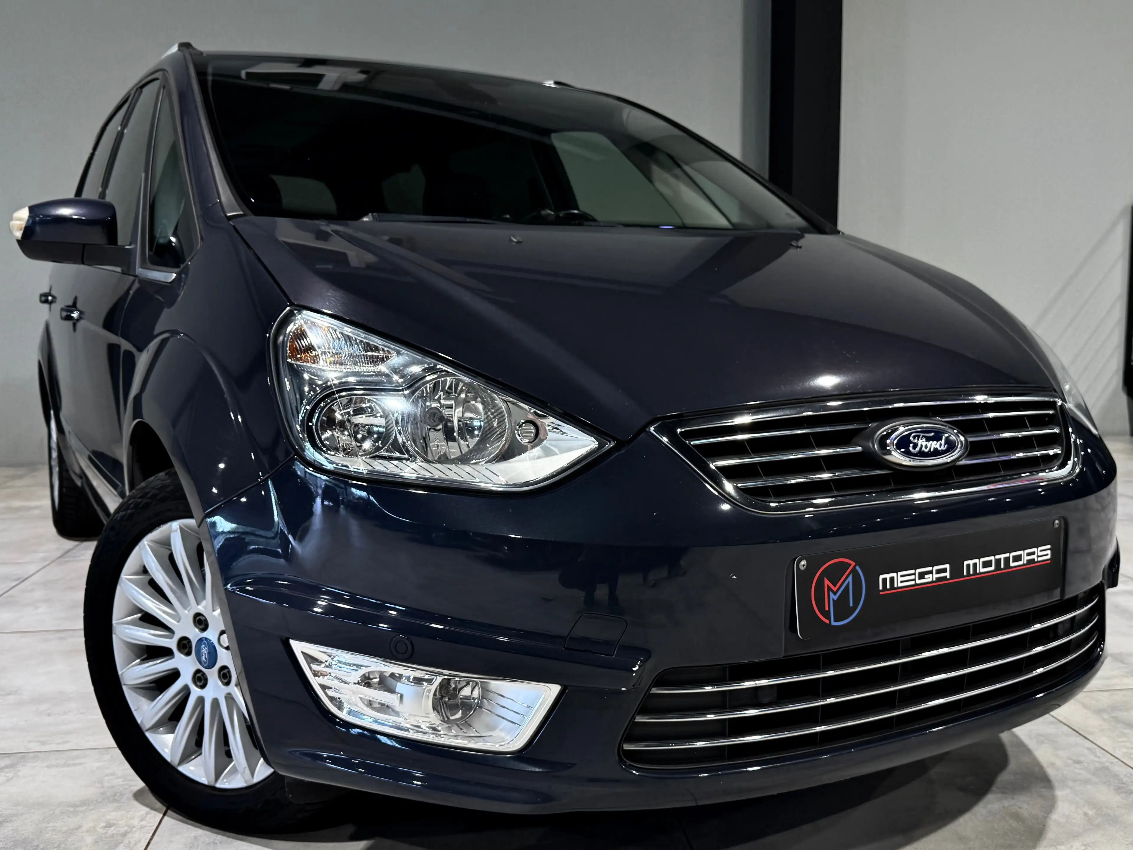 Ford Galaxy 2.0 TDCi 136CV 7 PLACES NAVi CUiR JA.17" SG.CHAUFFANTS ++