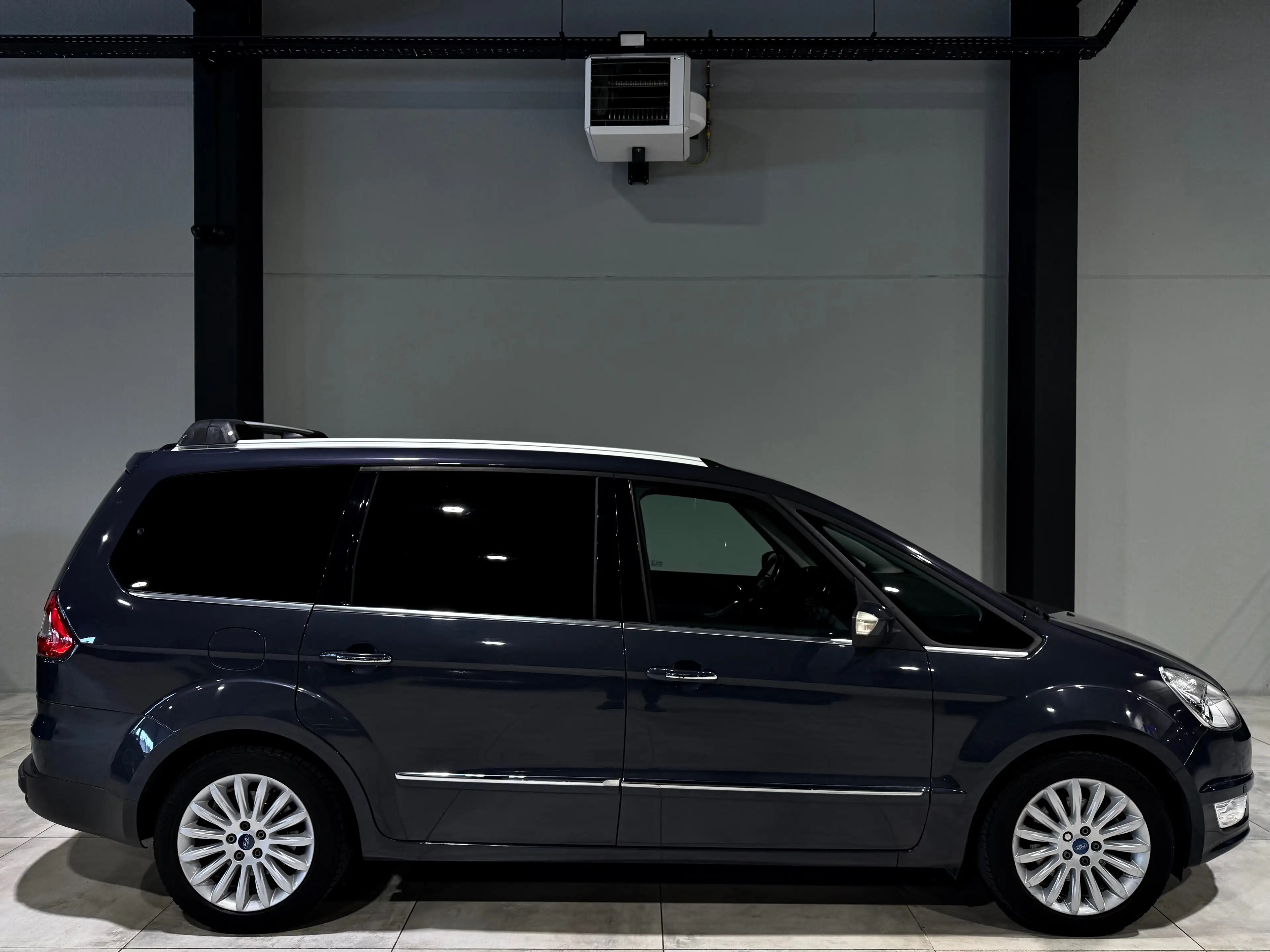 Ford Galaxy 2.0 TDCi 136CV 7 PLACES NAVi CUiR JA.17" SG.CHAUFFANTS ++ — photo 7