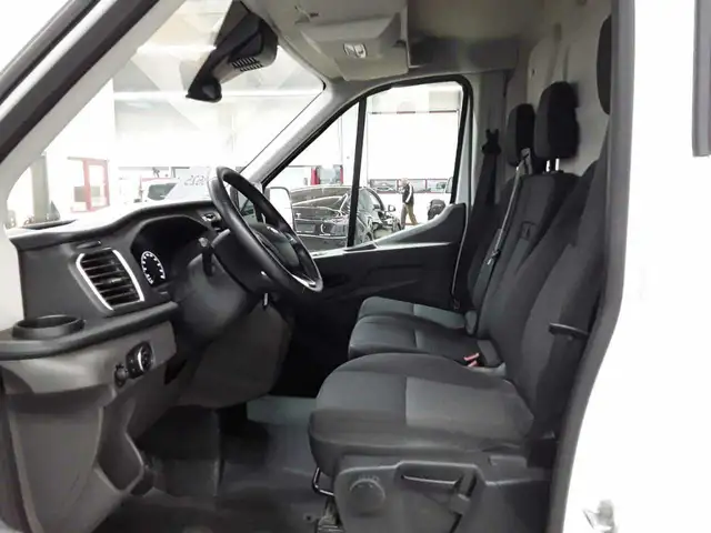 Ford Transit view 7