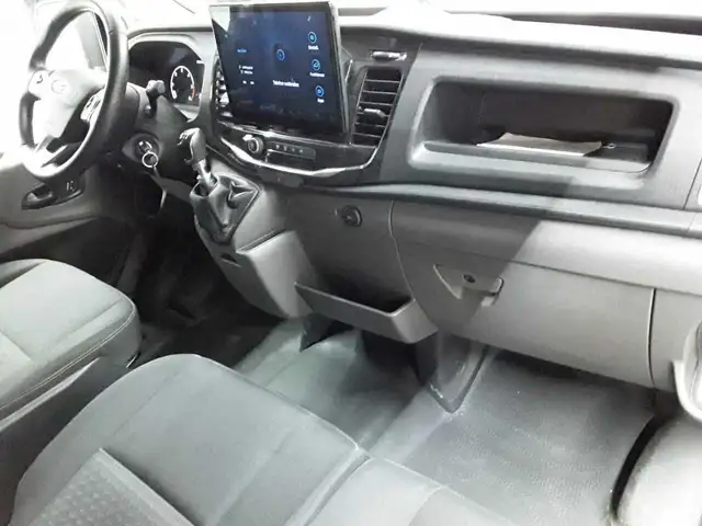Ford Transit view 9