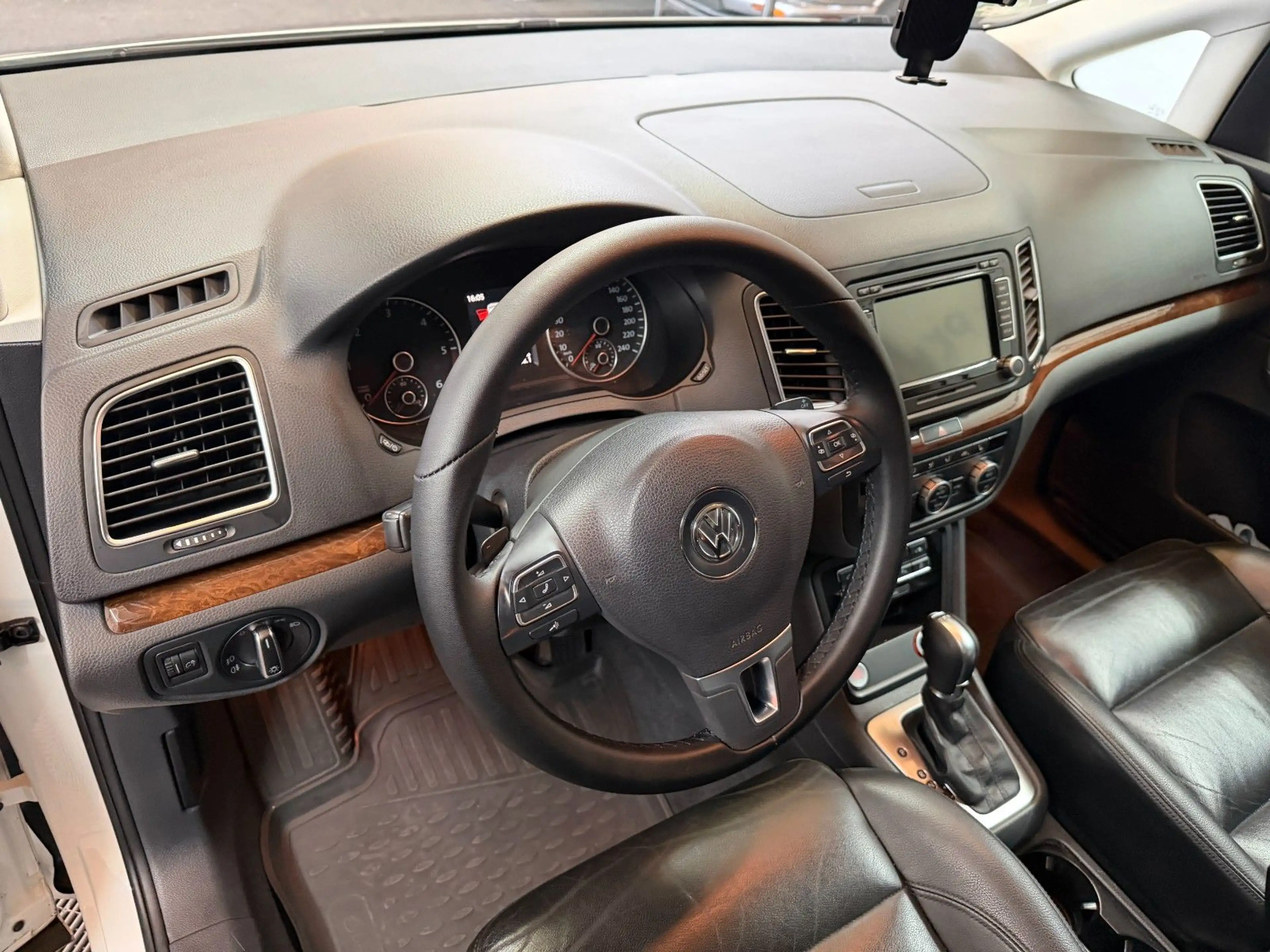 Volkswagen Sharan Highline 2.0 TDI 7Sitzer  AHK STHZ DYNAUD — photo 7