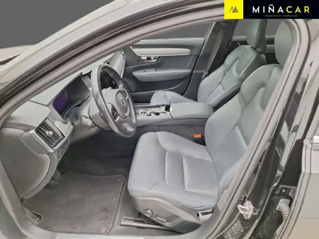Volvo V90 view 4