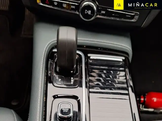 Volvo V90 view 5