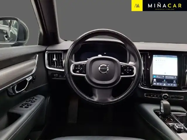 Volvo V90 view 3