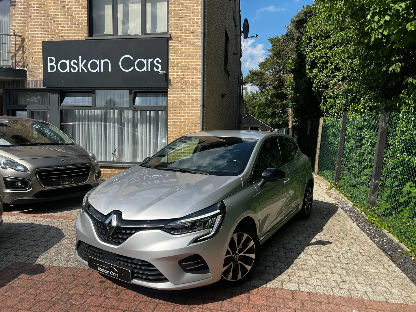 Renault Clio 1.0 TCe Intens/M2020/70.000KM/NAVI/CAMERA/GARANTIE Gris - 1