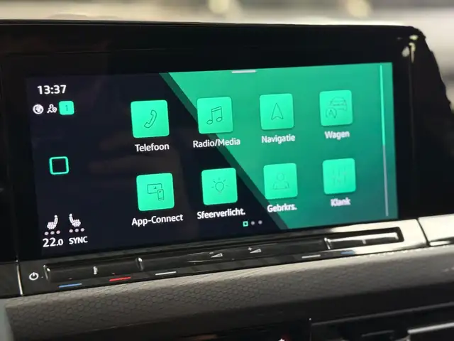 Volkswagen Golf view 19