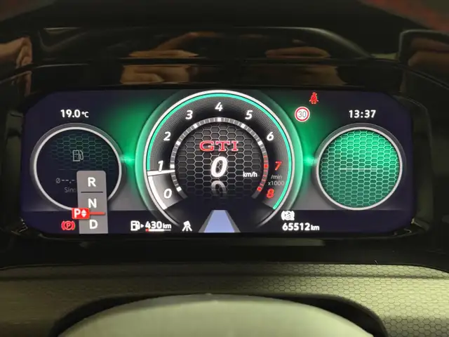 Volkswagen Golf view 17
