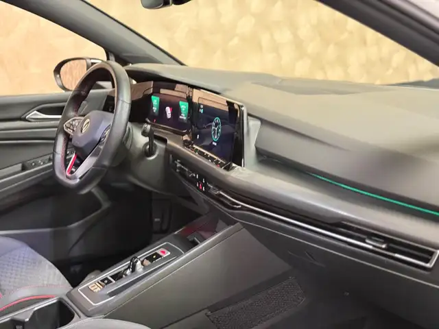 Volkswagen Golf view 13