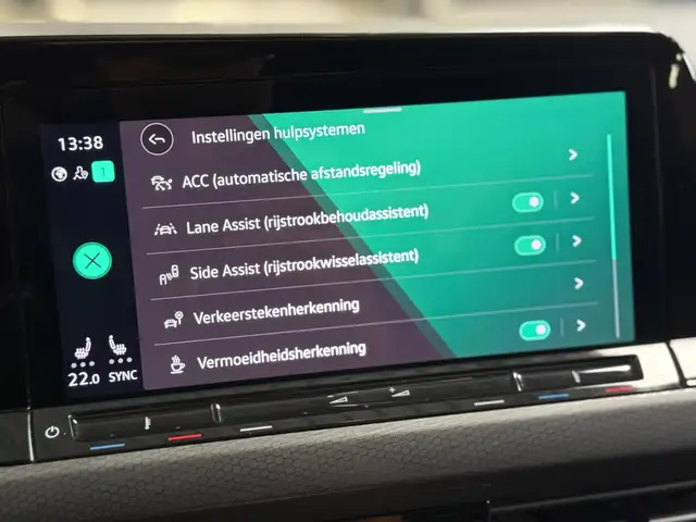 Volkswagen Golf view 28