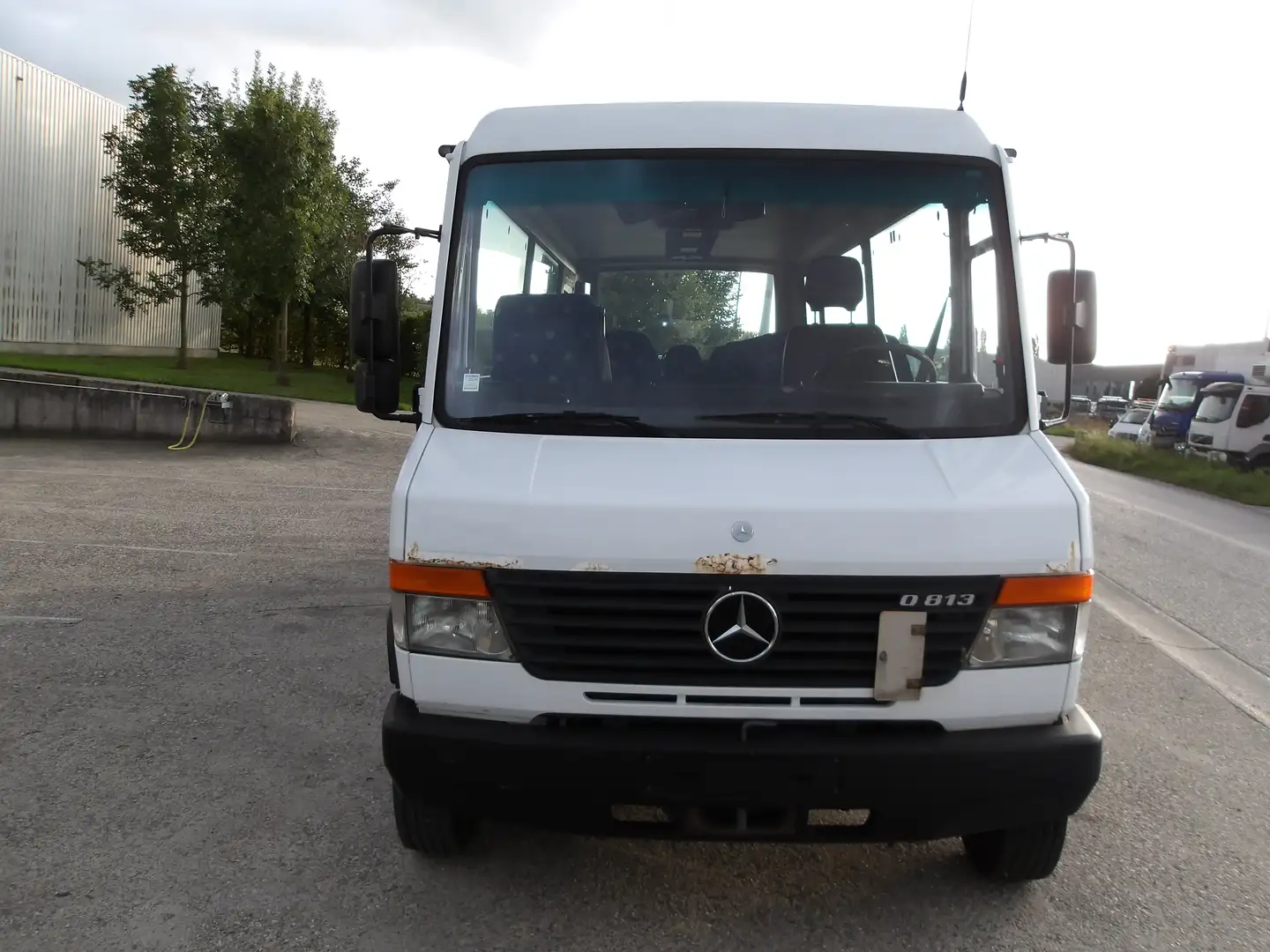 Mercedes-Benz Vario 813 (Stock ID 748) Alb - 2