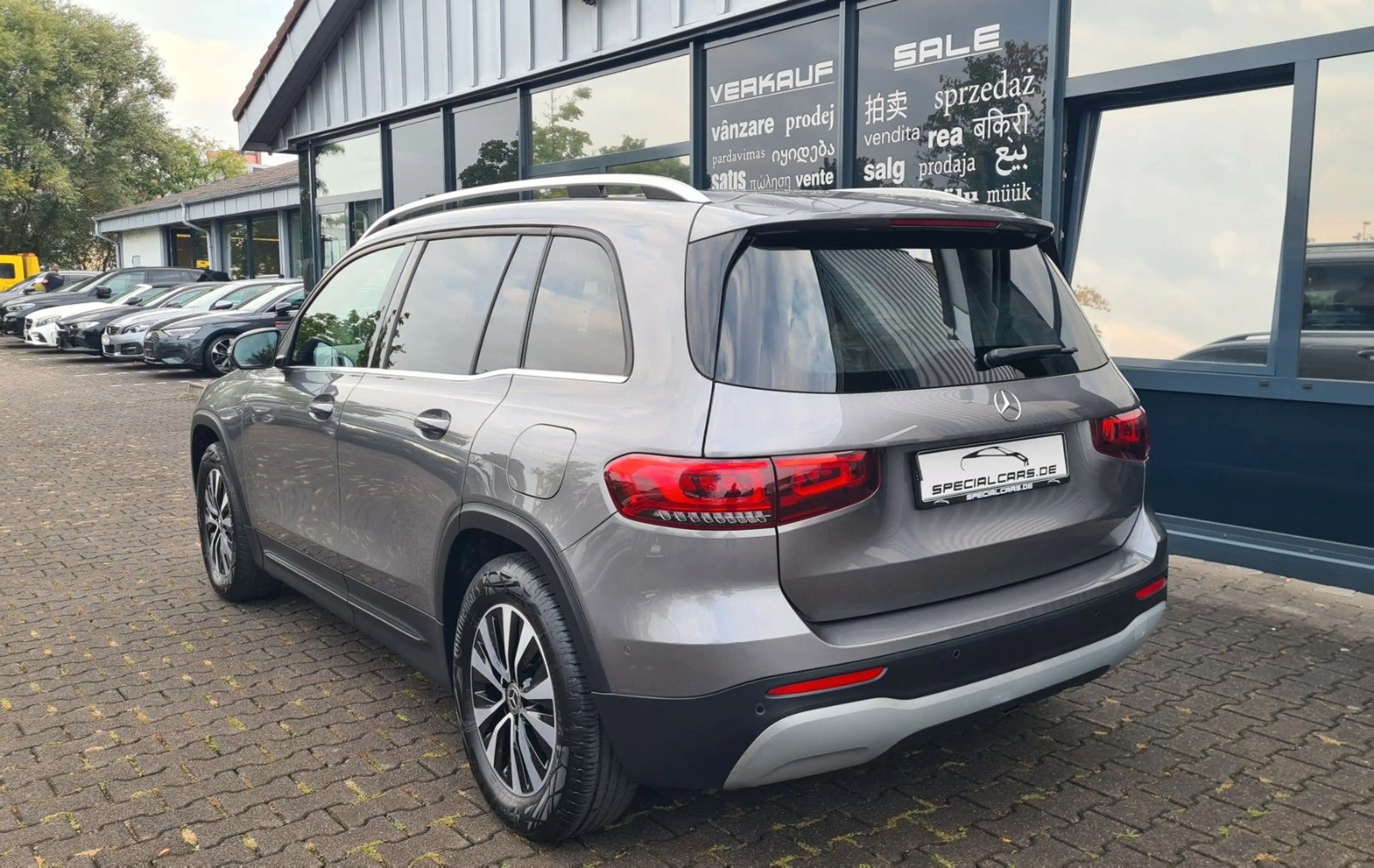 Mercedes-Benz GLB 200 d 8G - ASSITS - LED - AHK - 8 x ALU — photo 4