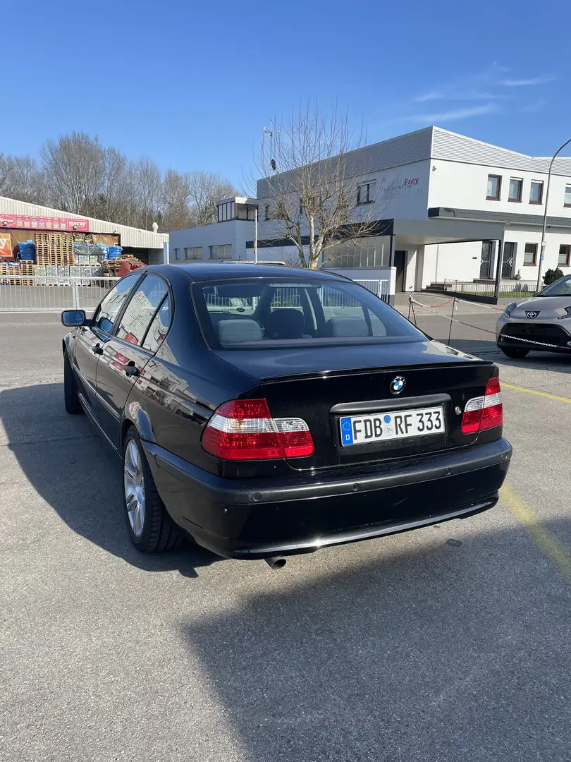 BMW 318 318i Edition Lifestyle Schwarz - 1
