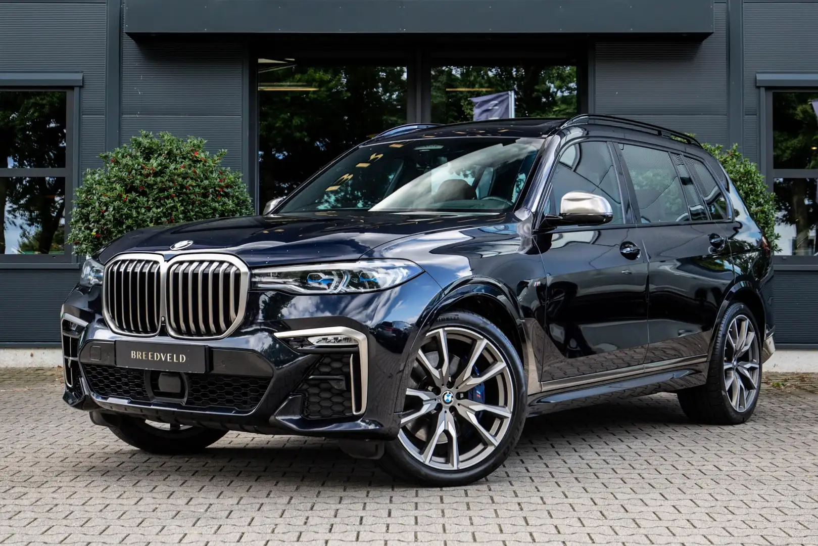 BMW X7 M50d High Executive 400pk, Panorama, TV Entertainm Zwart - 1