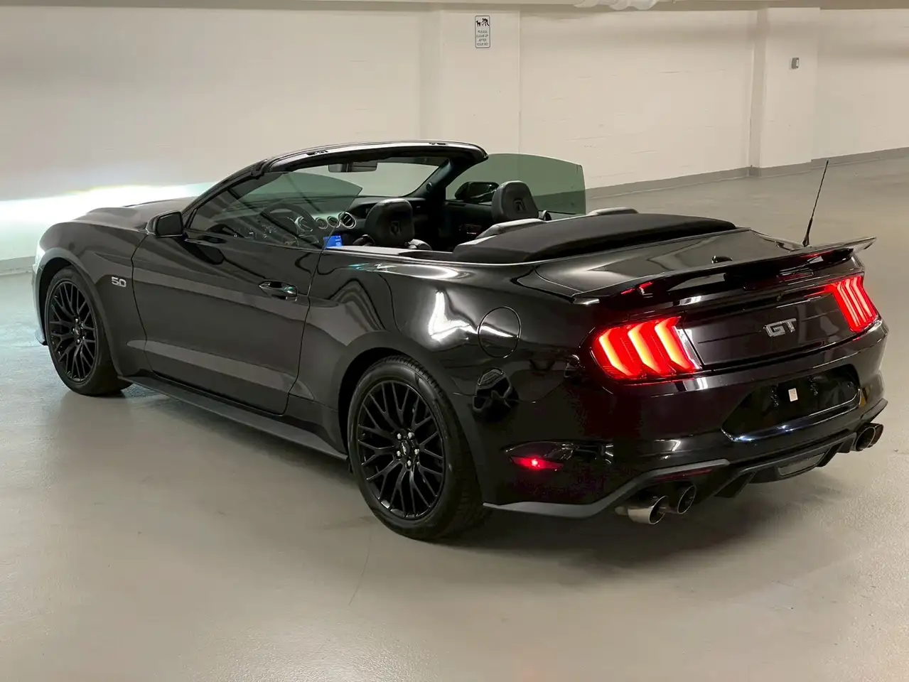 Ford Mustang снимка Ford Mustang