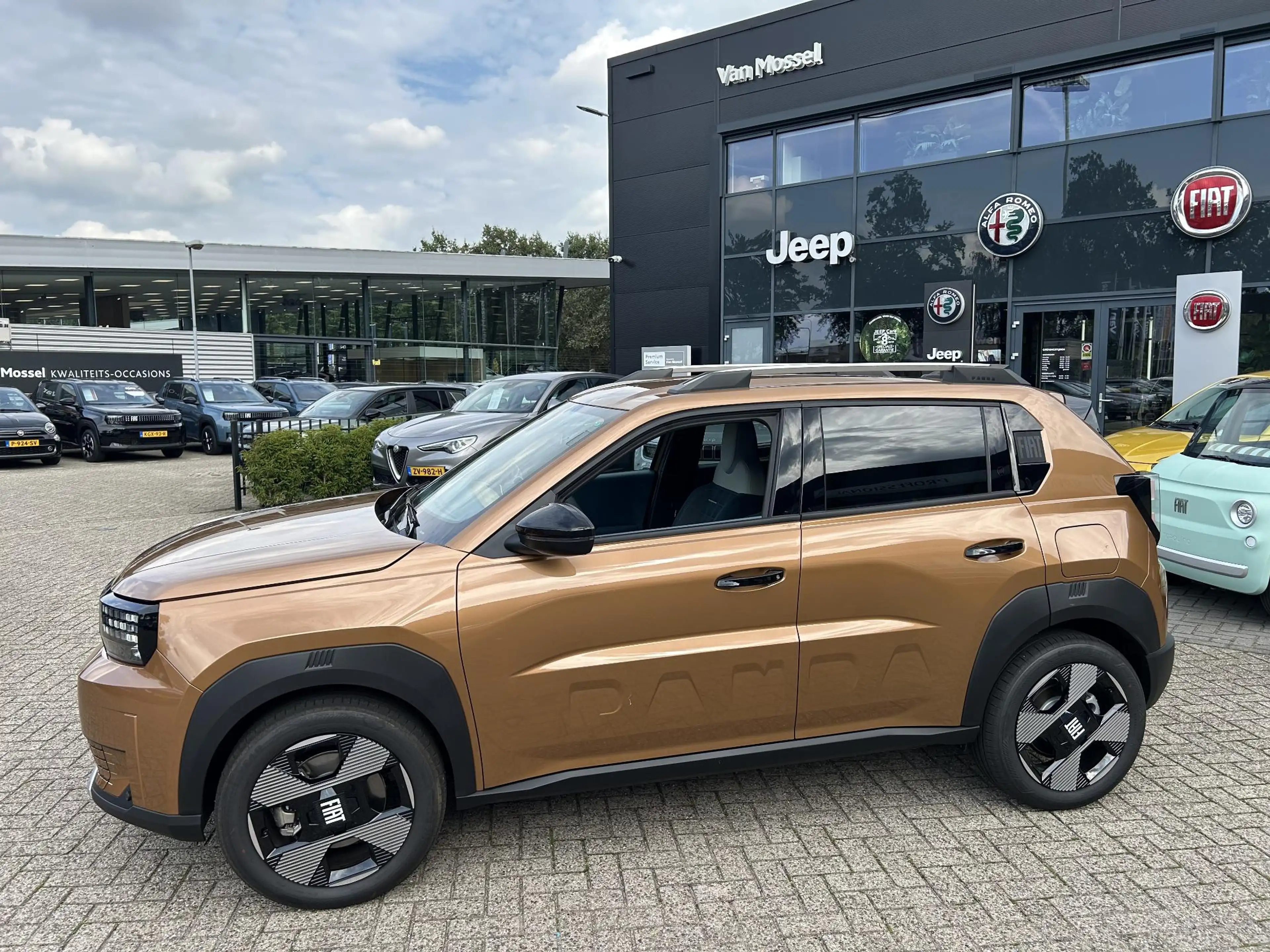 Fiat Grande Panda La Prima 11 kW 44 kWh | Winter Pack | Apple carpla — photo 5