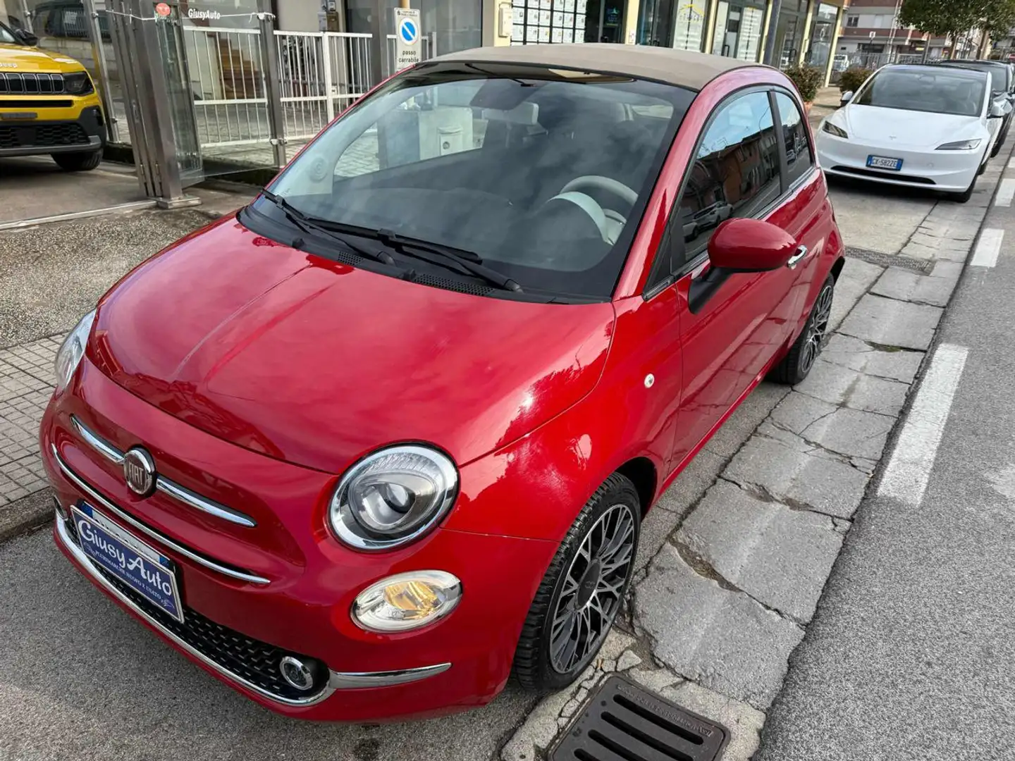Fiat 500 C 1.0 Hybrid Dolcevita Rouge - 1